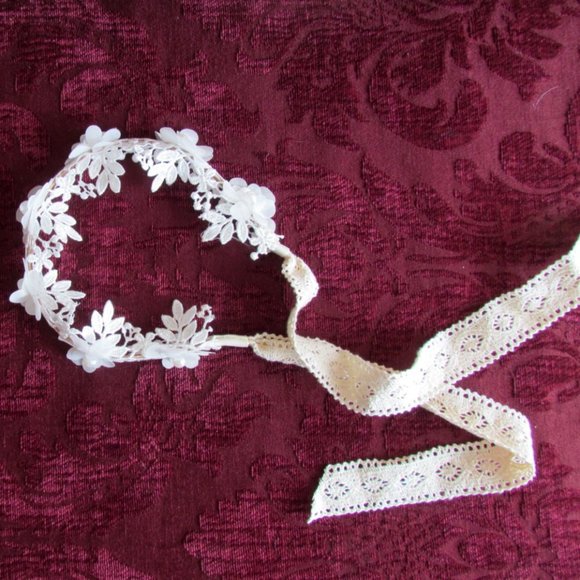 FLOWER GIRL WEDDING HEADBAND, TODDLER BIRTHDAY PARTY, WHITE LACE w RIBBONS, EUC - Picture 6 of 6